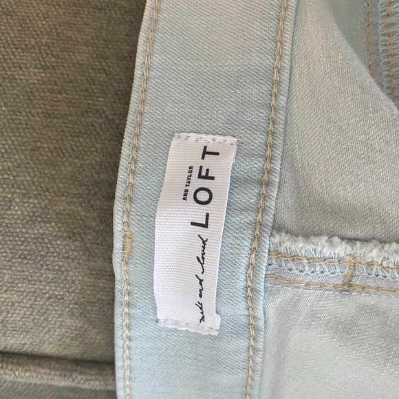 LOFT Lightwashed Modern Skinny Size 30/10 - Picture 3 of 10